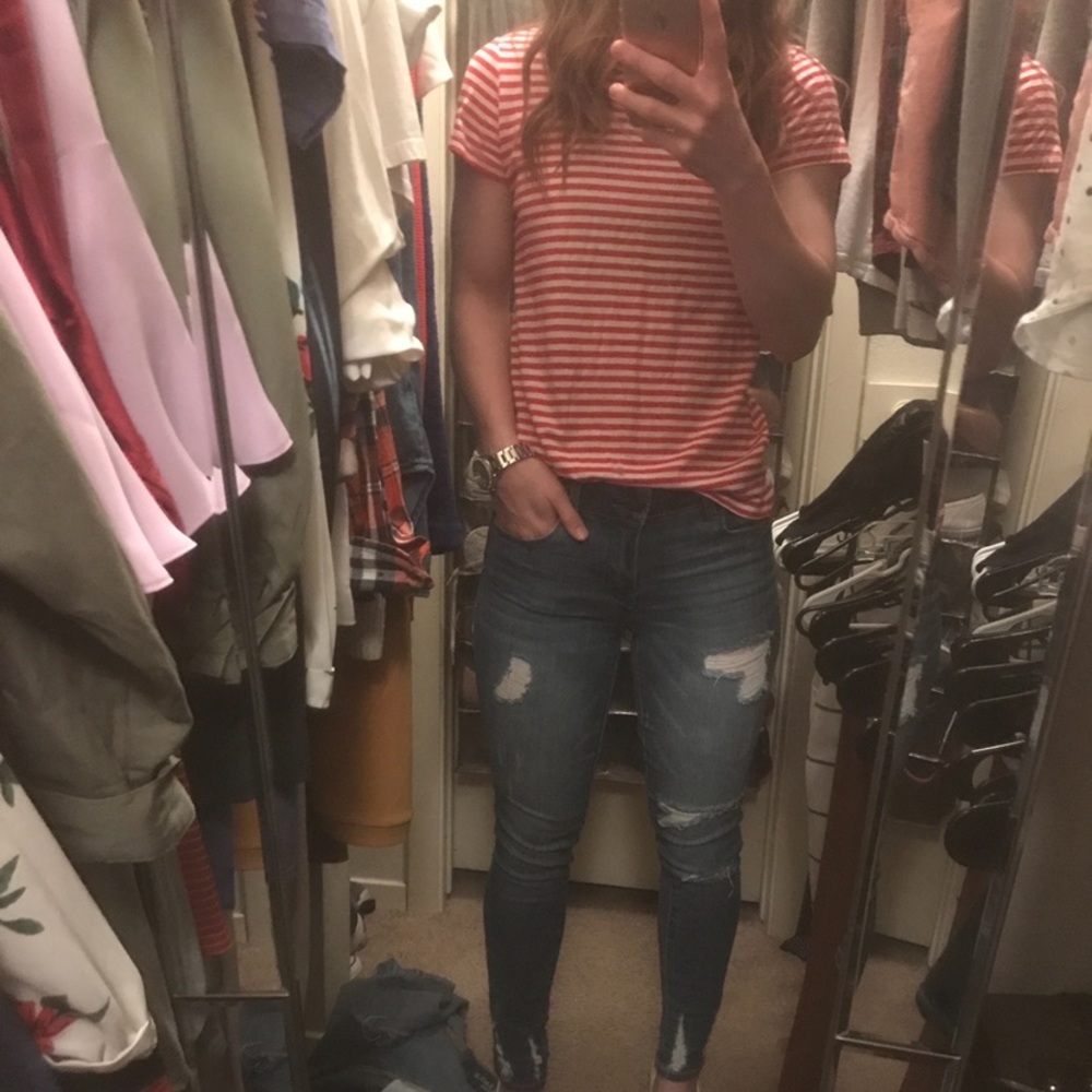 Simple striped red shirt